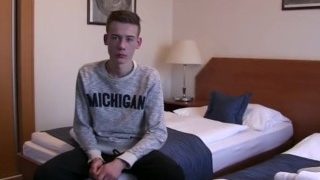 CZECH HUNTER – nakonec mu kluk nastaví zadek